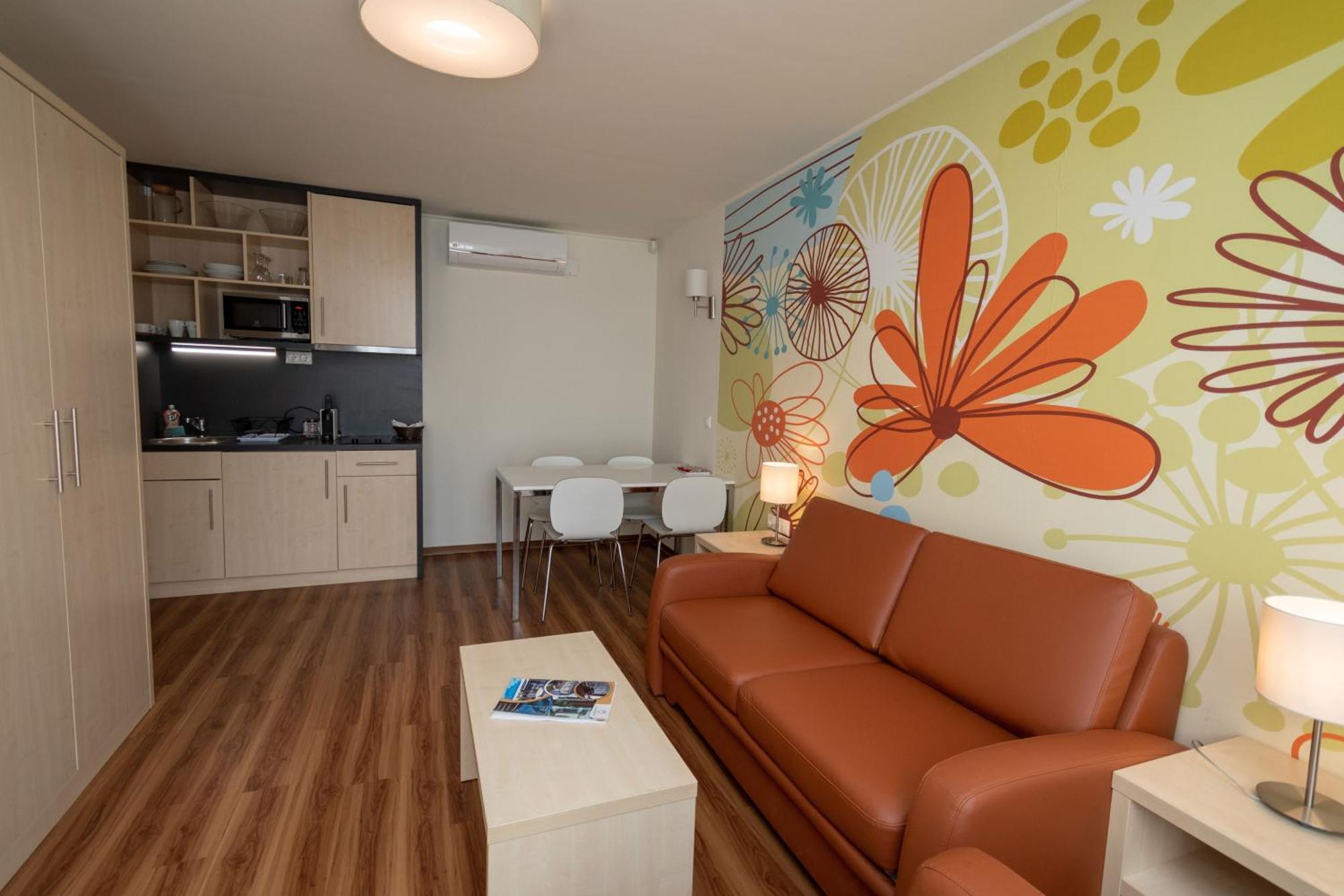 A Mi Hazunk Apartment Gyenesdias Bagian luar foto
