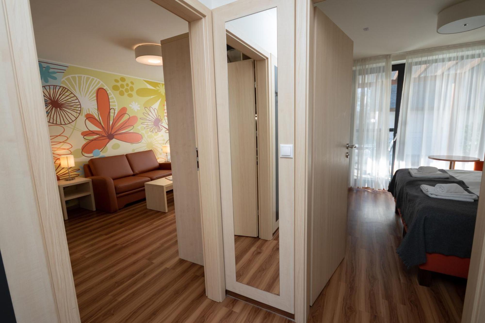 A Mi Hazunk Apartment Gyenesdias Bagian luar foto